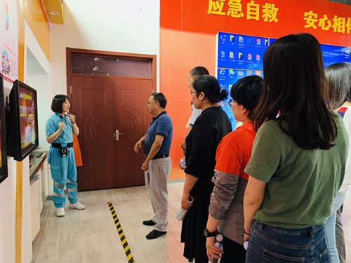 體驗(yàn)館建設(shè)應(yīng)急講師分享應(yīng)急自救知識(shí)