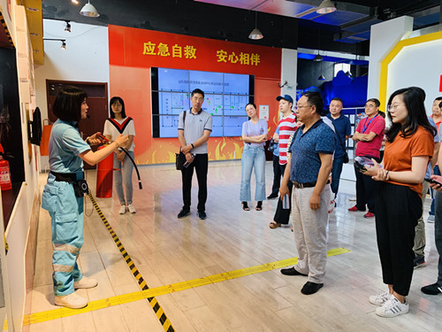 應(yīng)急培訓(xùn)講師 消防模擬滅火