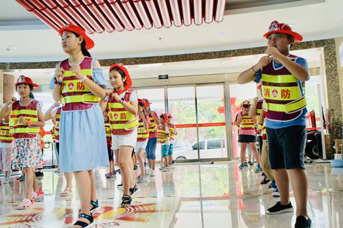 消防員模擬演練