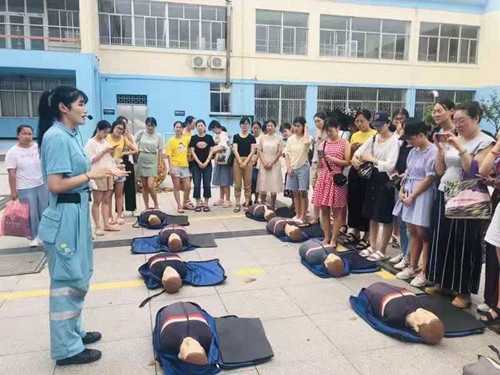 心肺復(fù)蘇實(shí)操演練