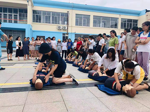 幼教老師實(shí)操心肺復(fù)蘇
