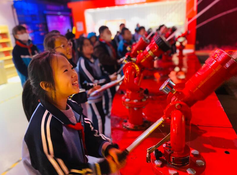 模擬滅火體驗(yàn)